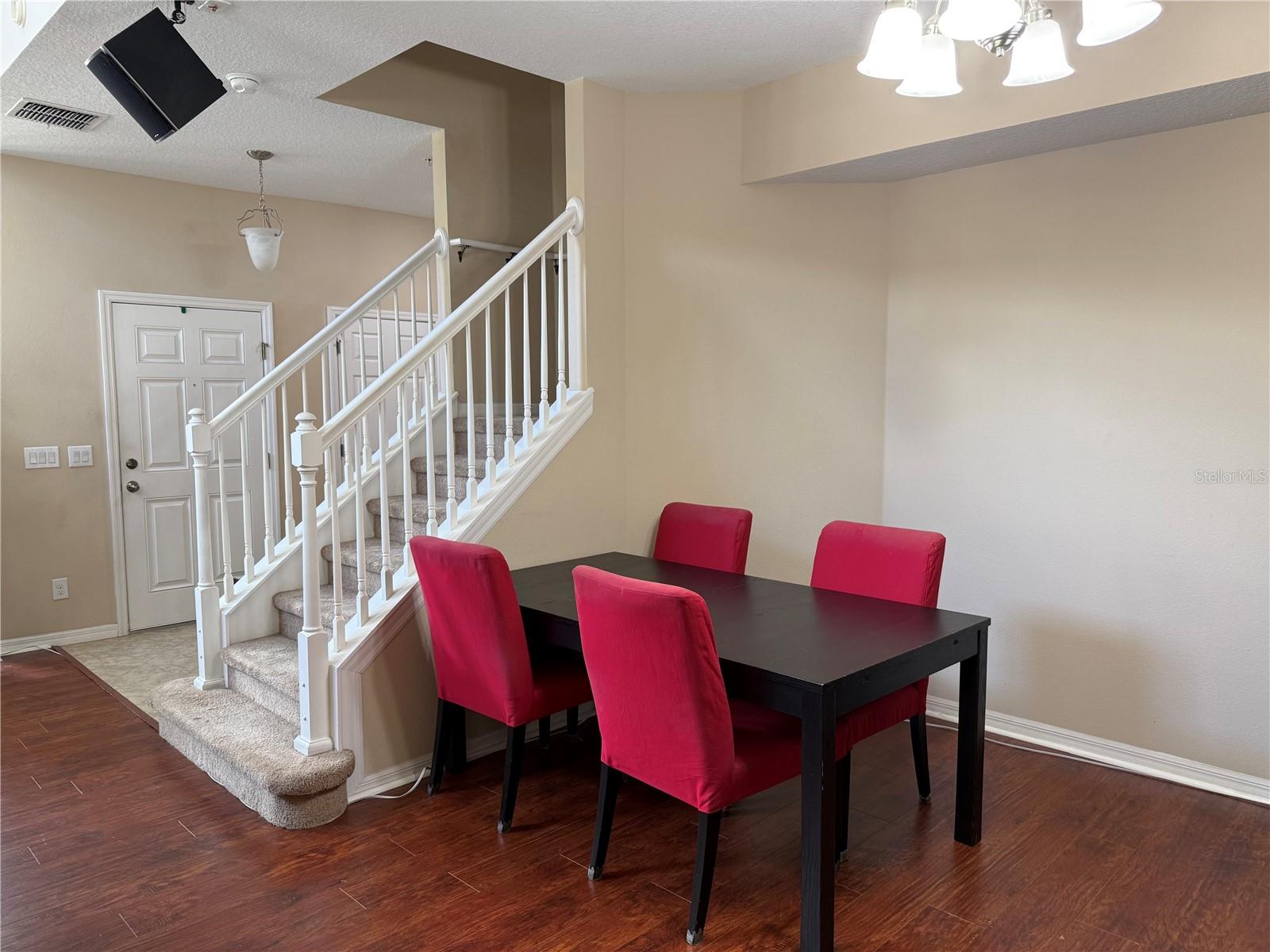 Image 14 of 34 For 321 Canyon Stone Circle