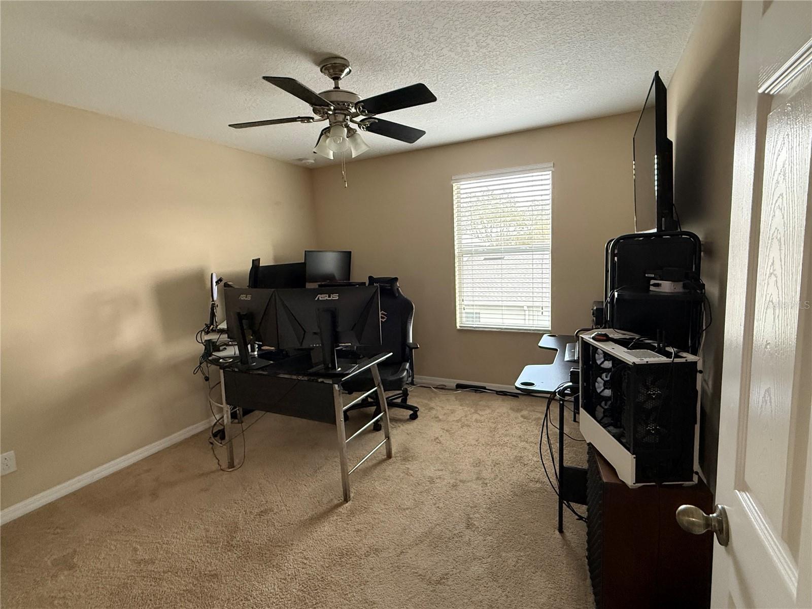 Image 19 of 34 For 321 Canyon Stone Circle