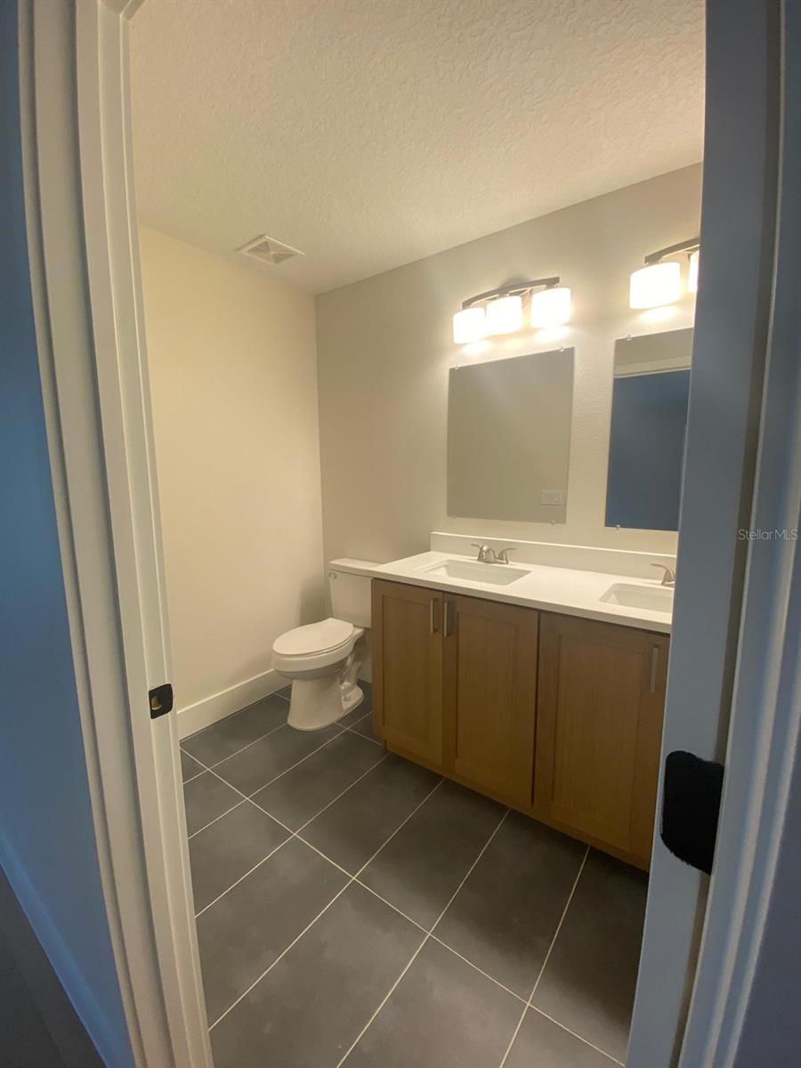 Image 15 of 22 For 895 Cedar Avenue