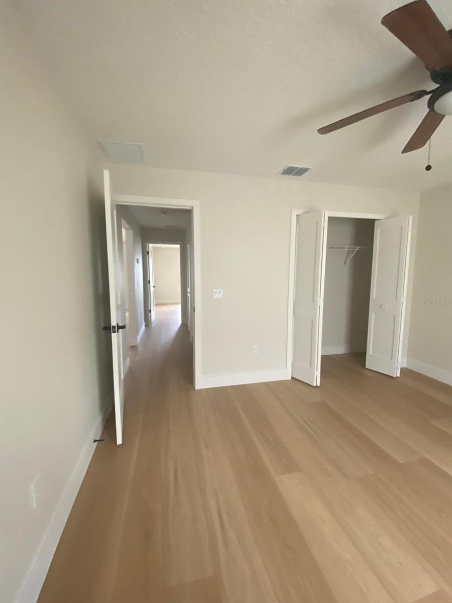 Image 20 of 22 For 895 Cedar Avenue