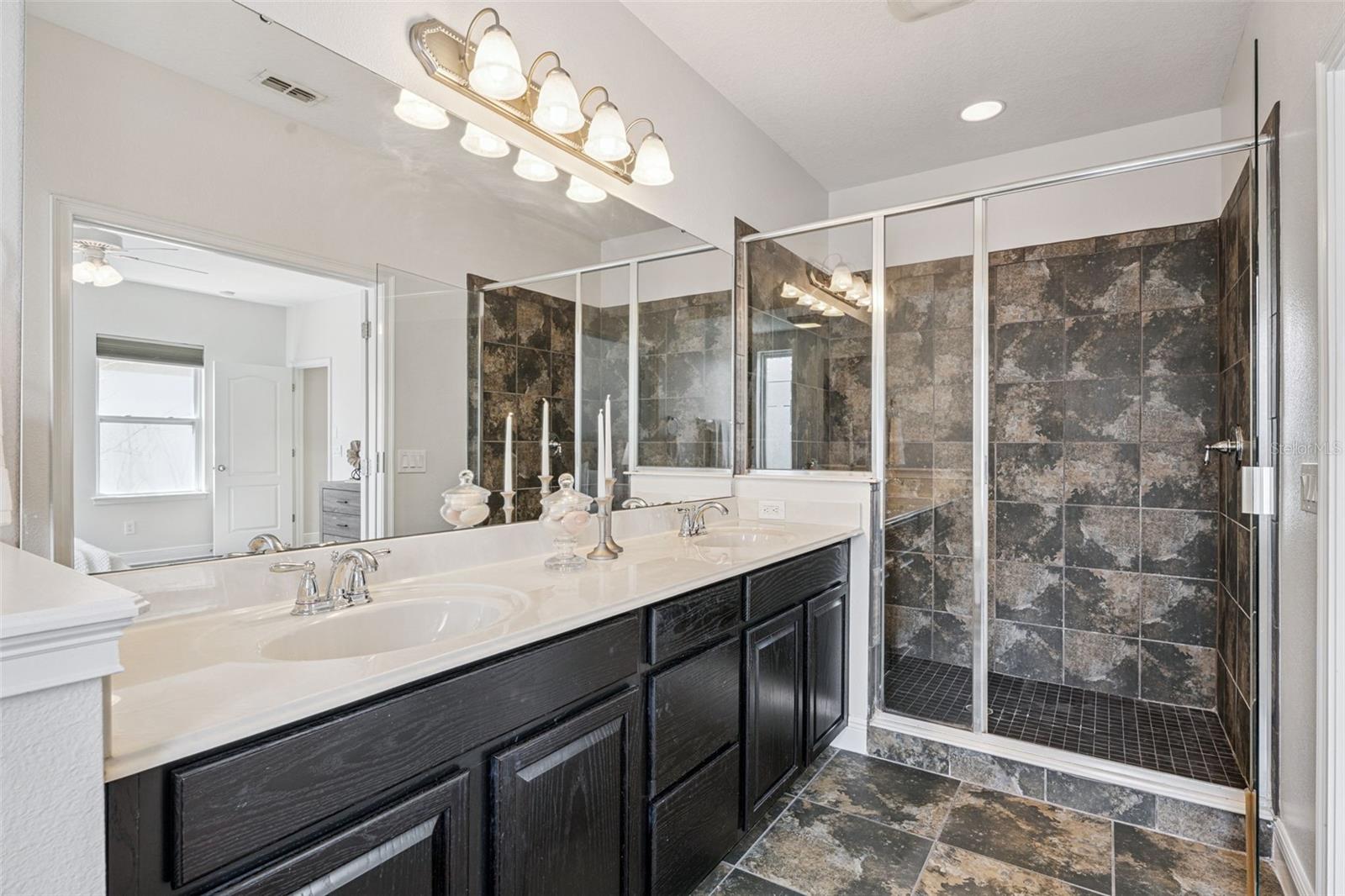 Image 25 of 52 For 14196 Walcott Avenue