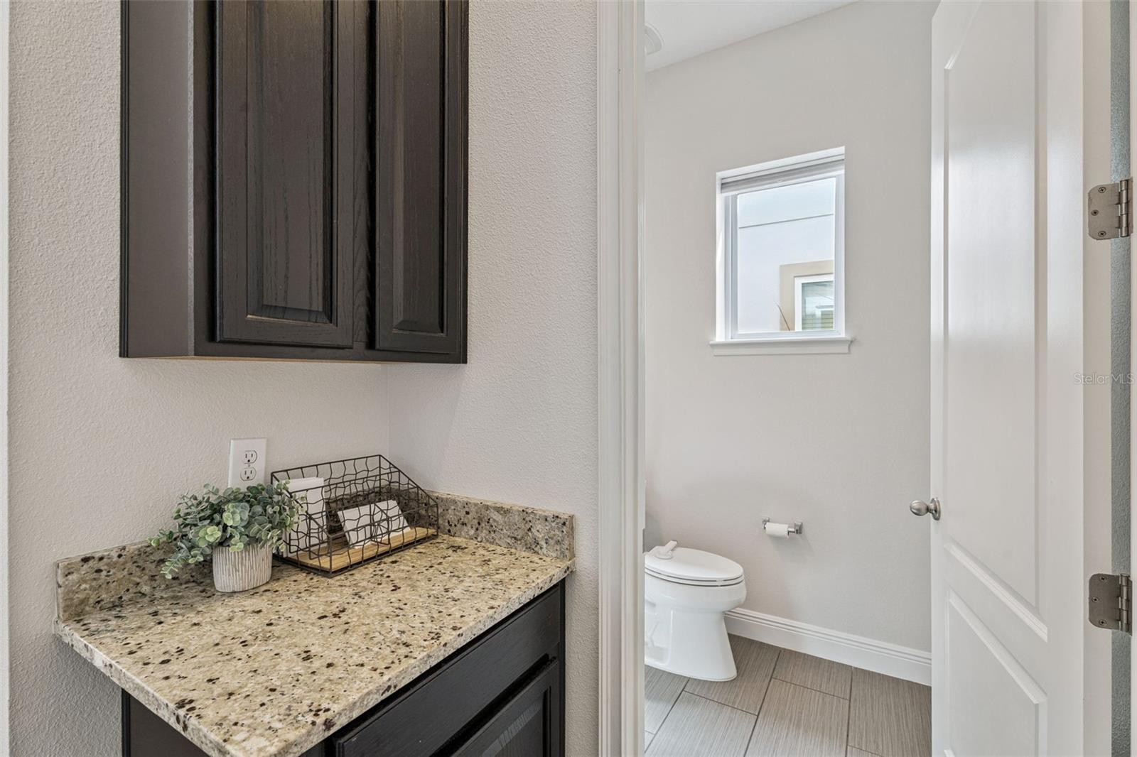 Image 32 of 52 For 14196 Walcott Avenue