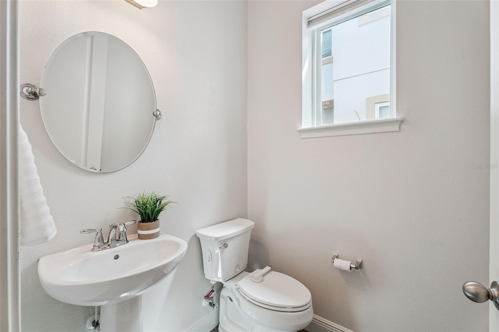 Image 33 of 52 For 14196 Walcott Avenue