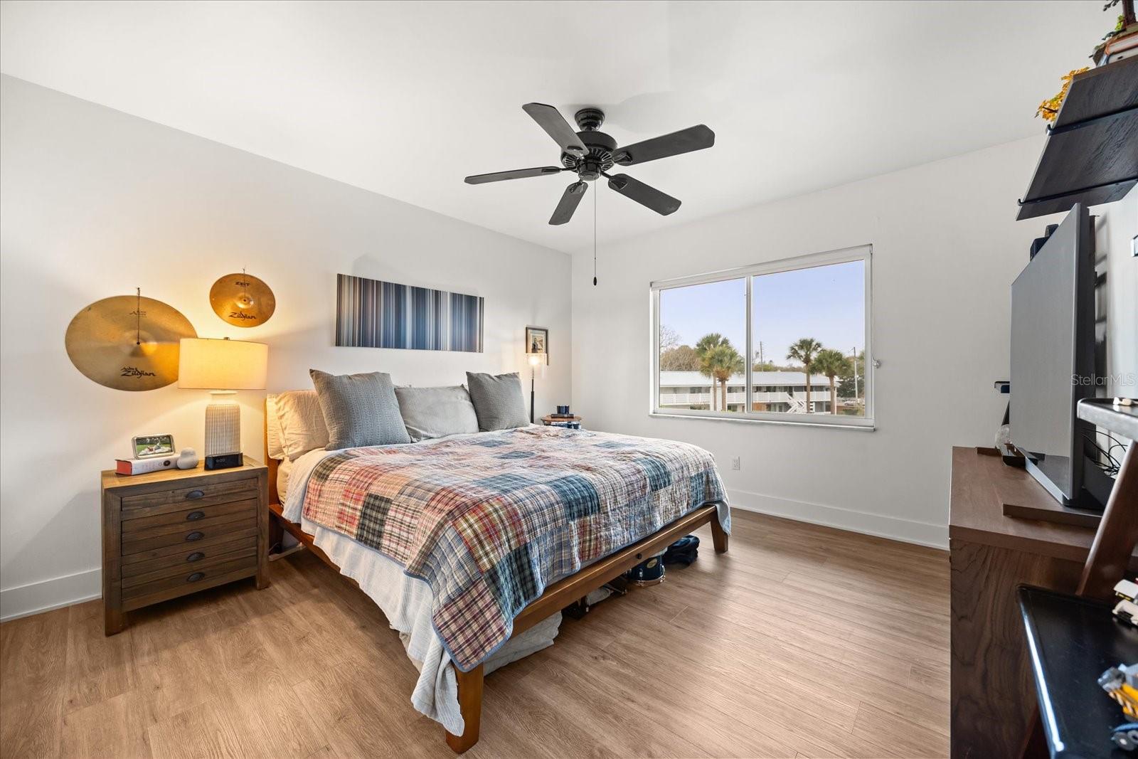 Image 13 of 47 For 1140 Orlando Avenue F11