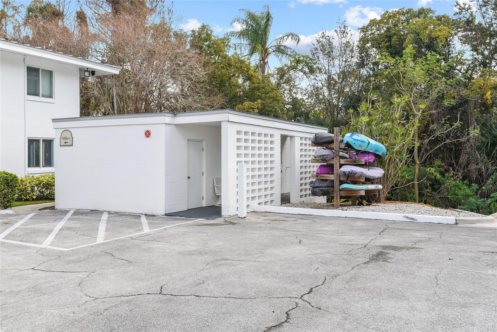 Image 37 of 47 For 1140 Orlando Avenue F11