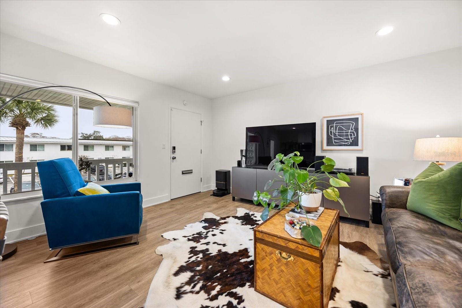 Image 6 of 47 For 1140 Orlando Avenue F11