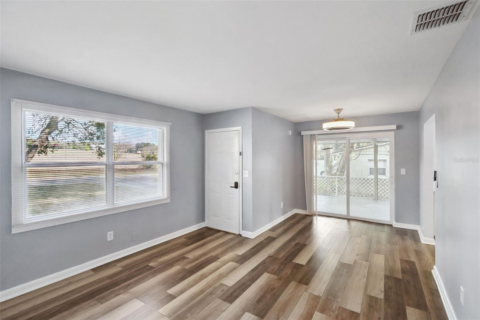 Image 10 of 20 For 902 Galena Avenue