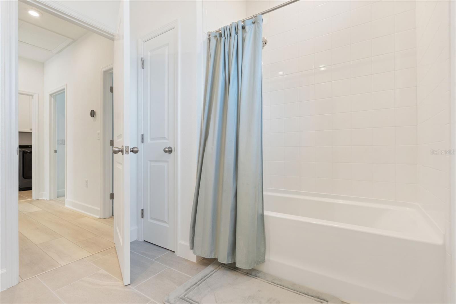 Image 41 of 64 For 7573 Estuary Lake Loop