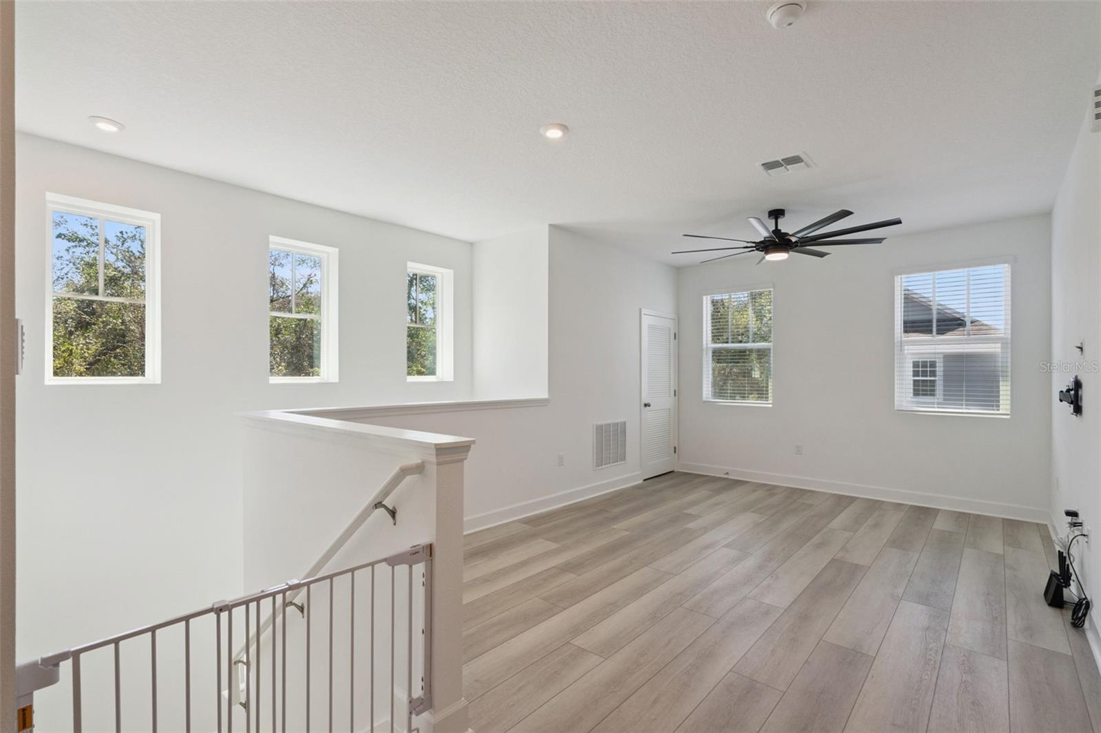 Image 49 of 64 For 7573 Estuary Lake Loop