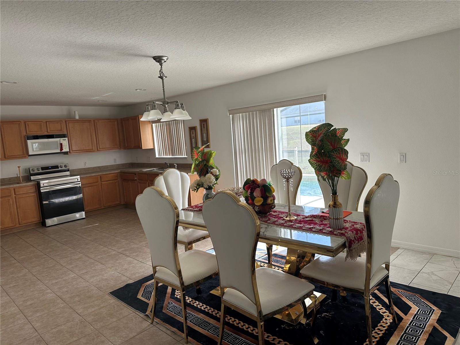 Image 11 of 28 For 378 Canna Drive