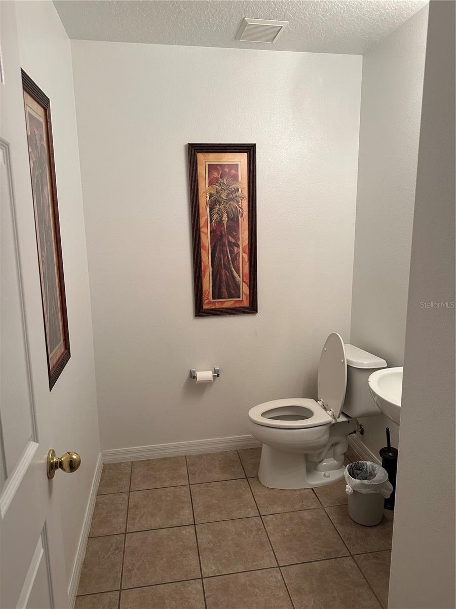 Image 20 of 28 For 378 Canna Drive