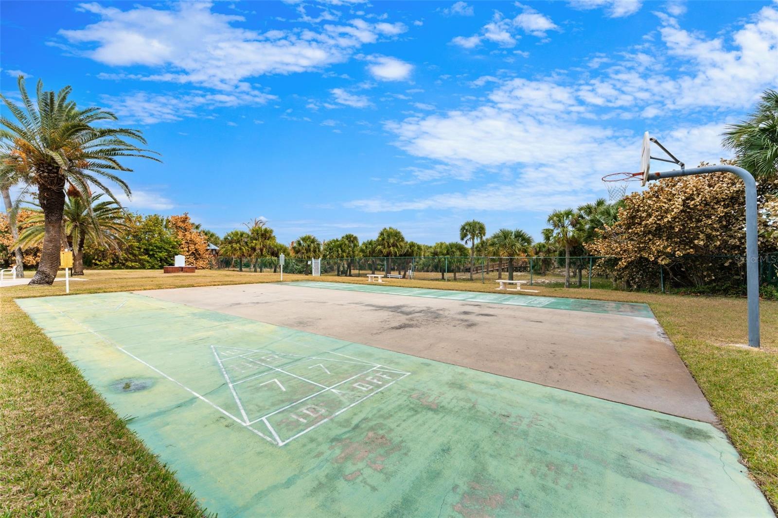 Image 28 of 34 For 3190 Atlantic Avenue 124