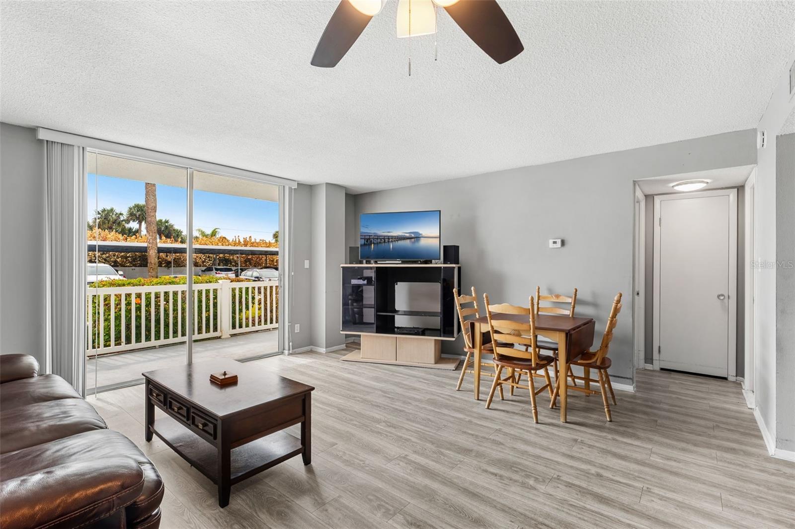 Image 3 of 34 For 3190 Atlantic Avenue 124