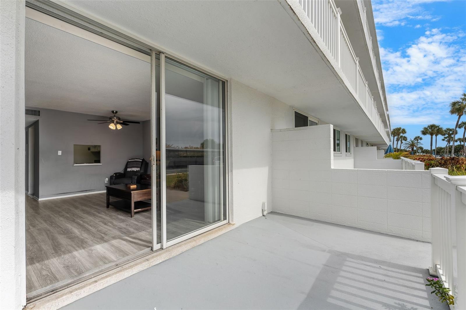 Image 4 of 34 For 3190 Atlantic Avenue 124