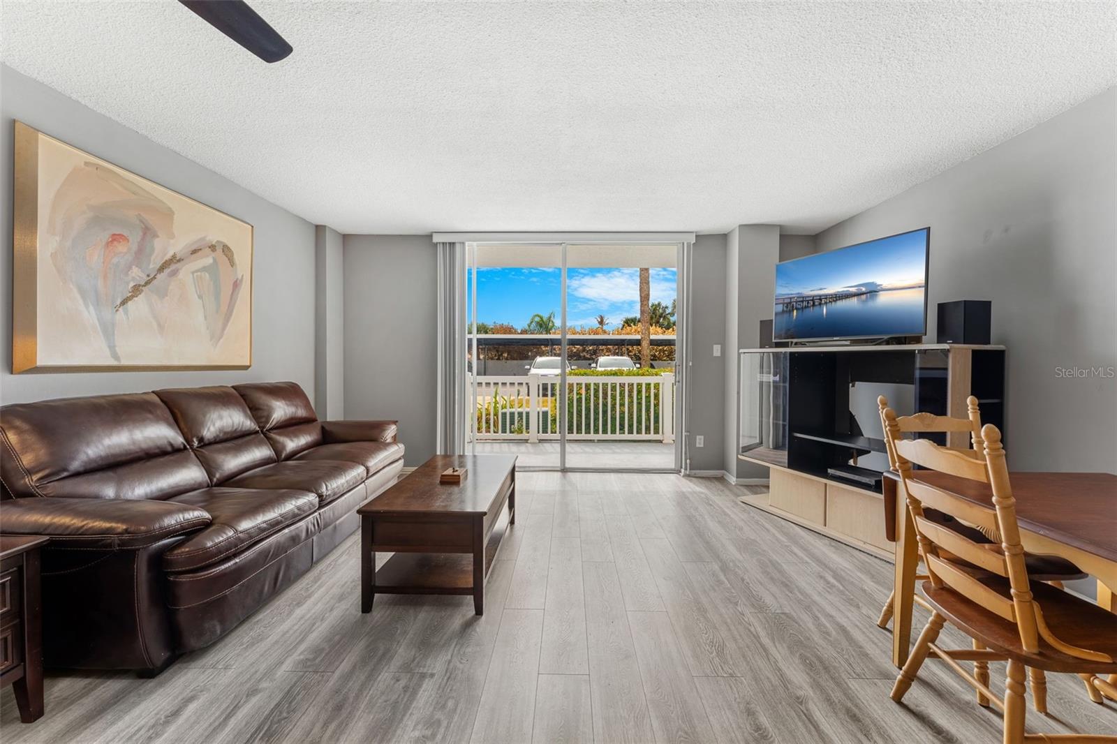 Image 7 of 34 For 3190 Atlantic Avenue 124