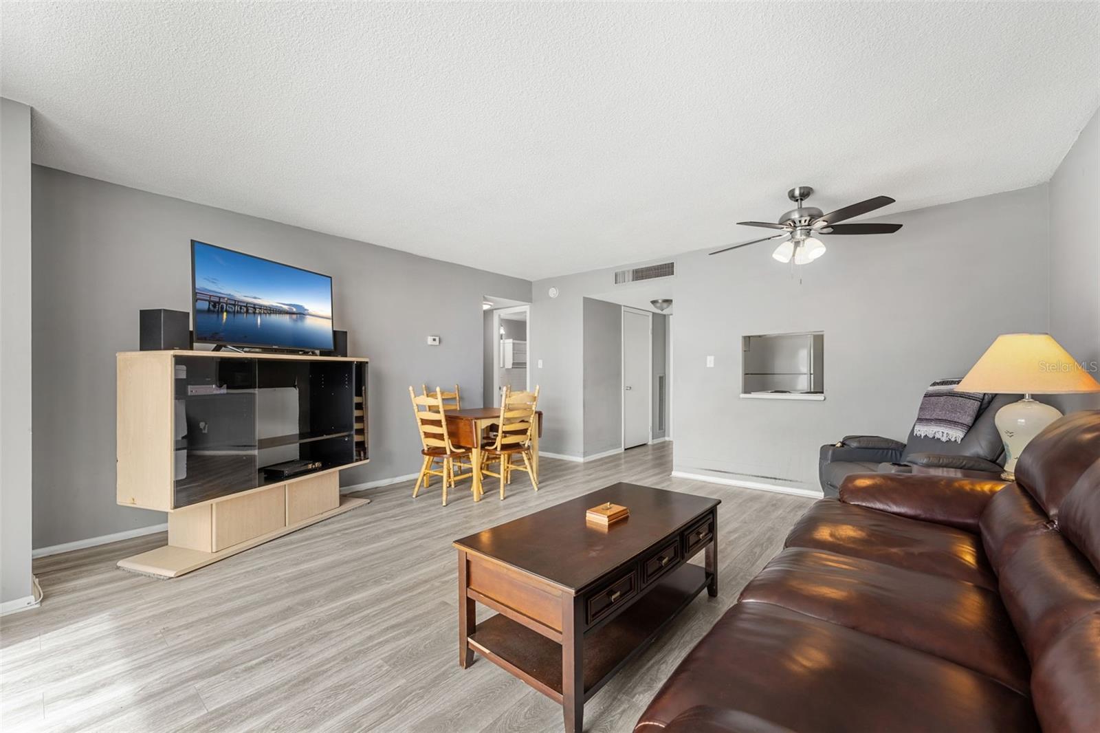 Image 8 of 34 For 3190 Atlantic Avenue 124