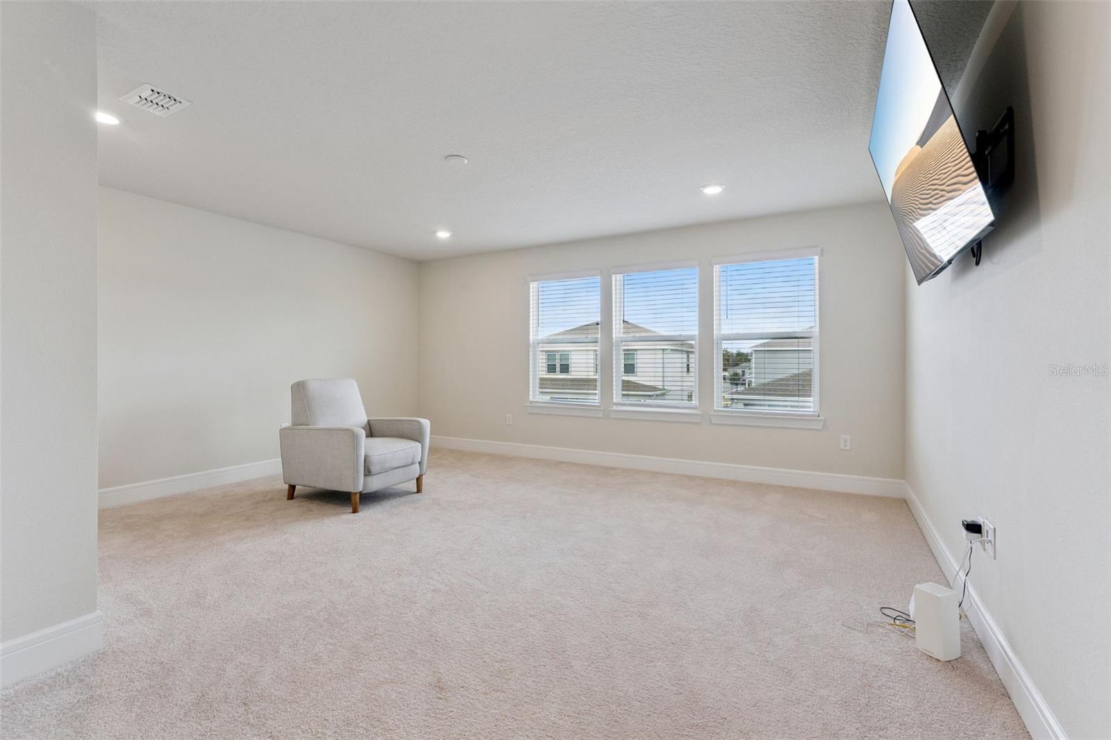 Image 10 of 43 For 4008 Meandering Bay Drive