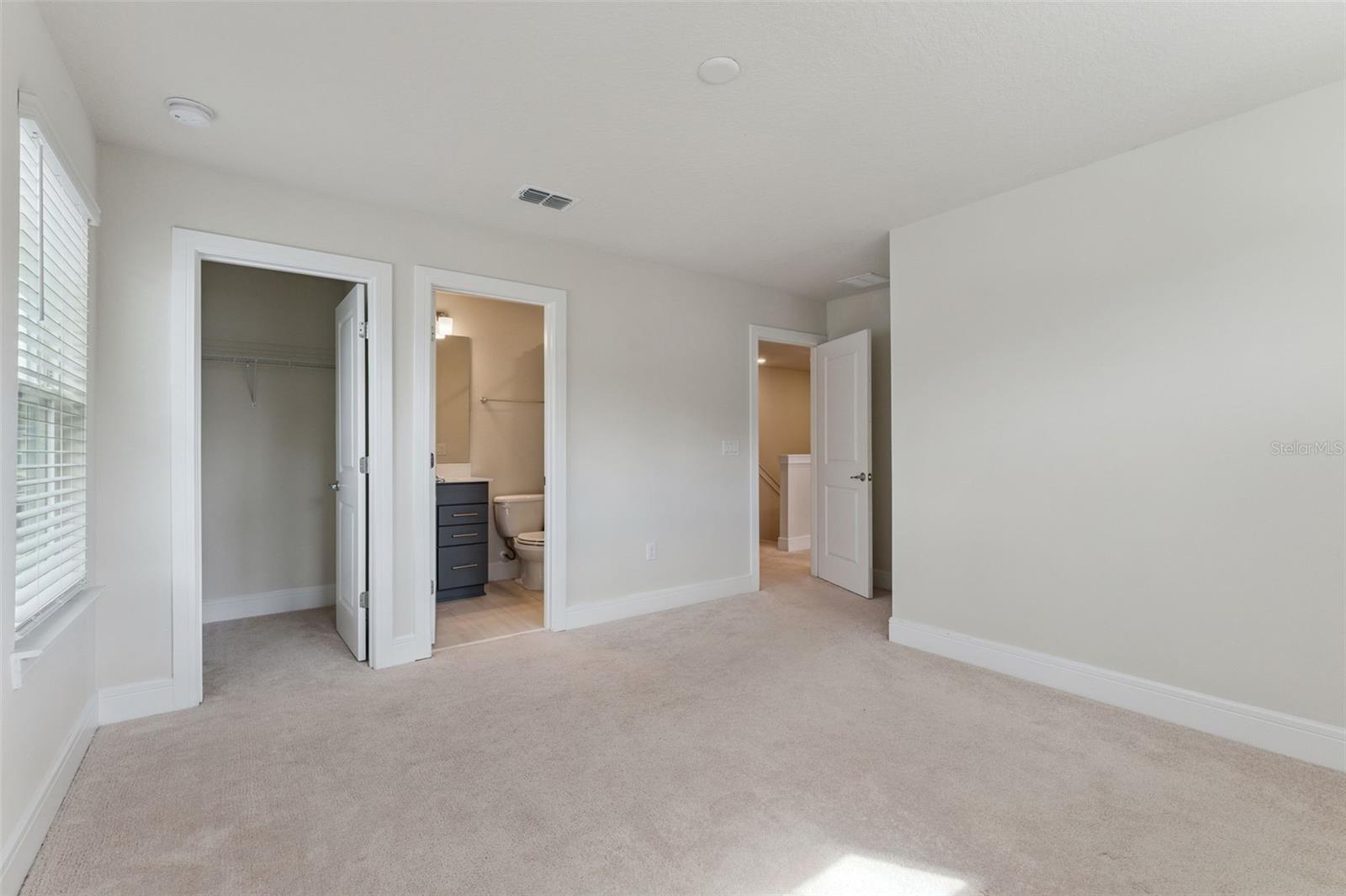 Image 17 of 43 For 4008 Meandering Bay Drive