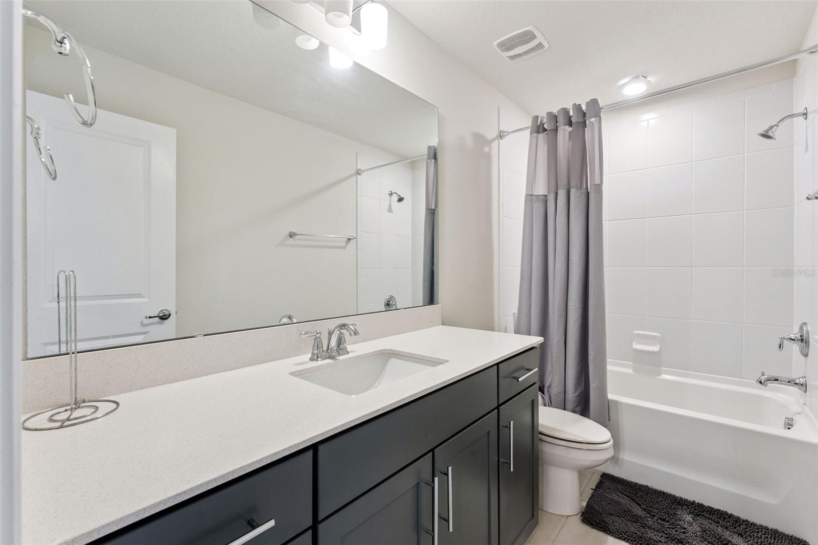 Image 23 of 43 For 4008 Meandering Bay Drive