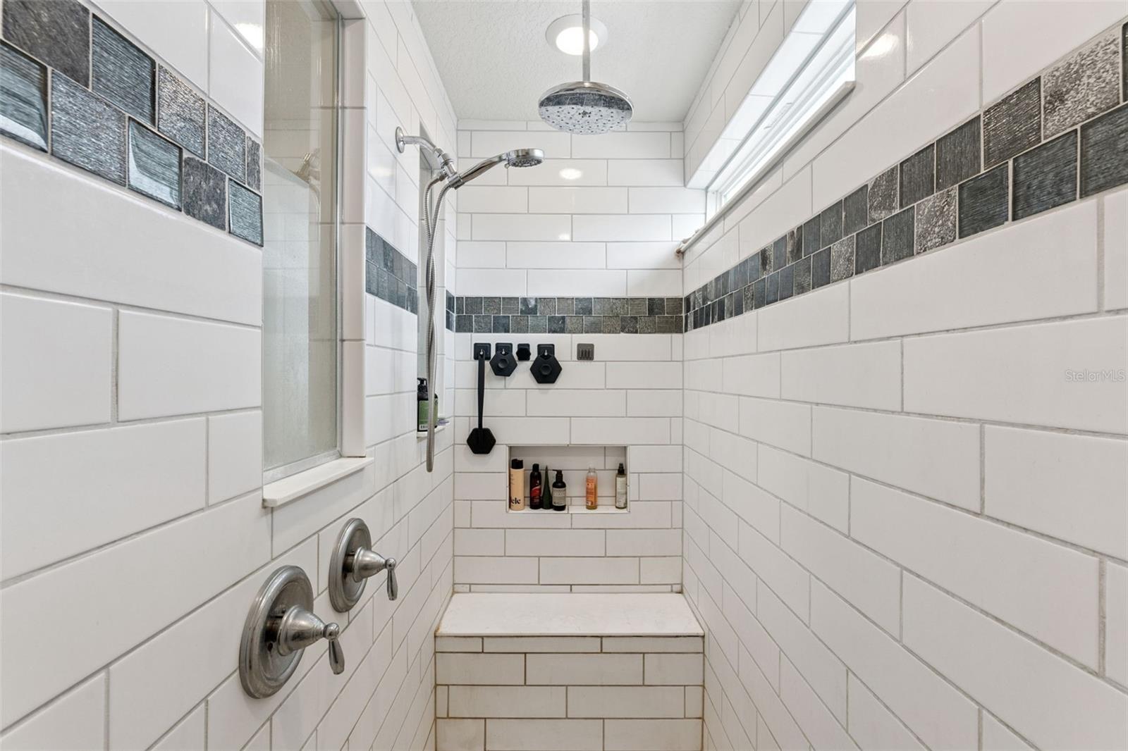 Image 26 of 43 For 4008 Meandering Bay Drive