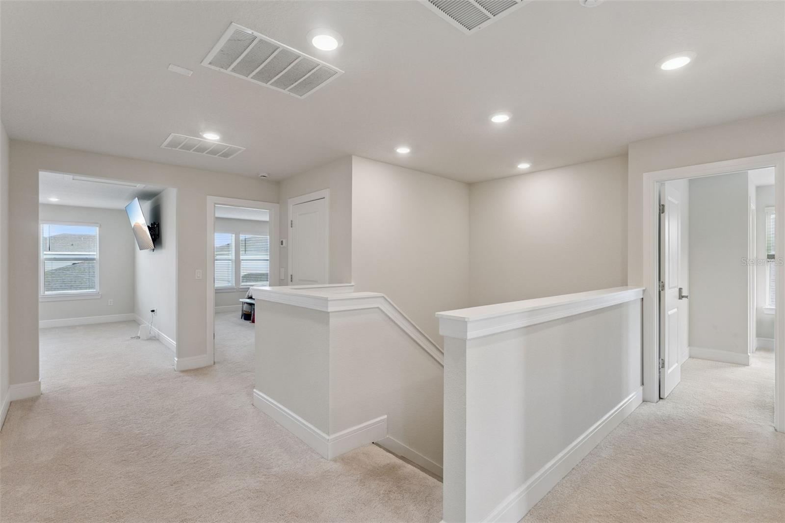 Image 9 of 43 For 4008 Meandering Bay Drive