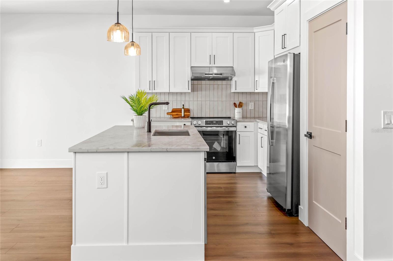 Image 6 of 37 For 3510 75th Street