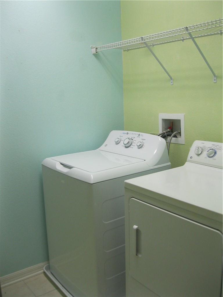 Image 4 of 16 For 2838 Oakville Place