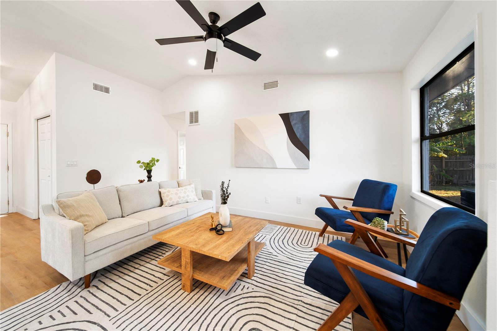 Image 10 of 24 For 896 Talmadge Avenue Se