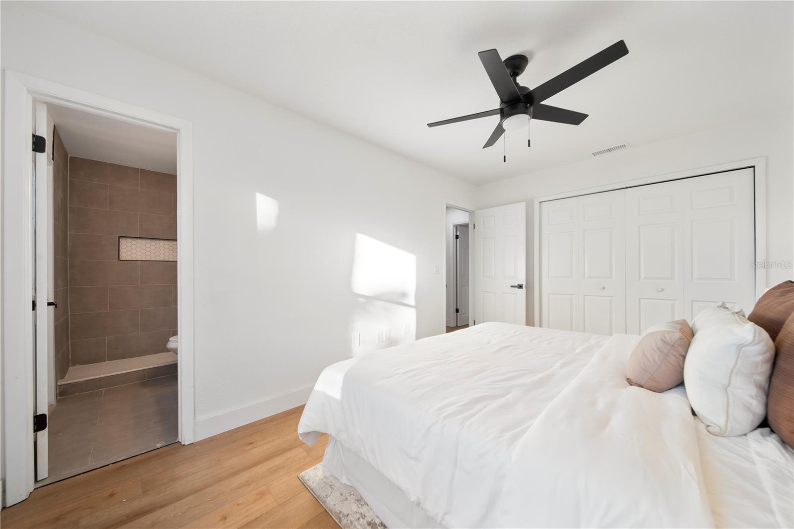 Image 23 of 24 For 896 Talmadge Avenue Se