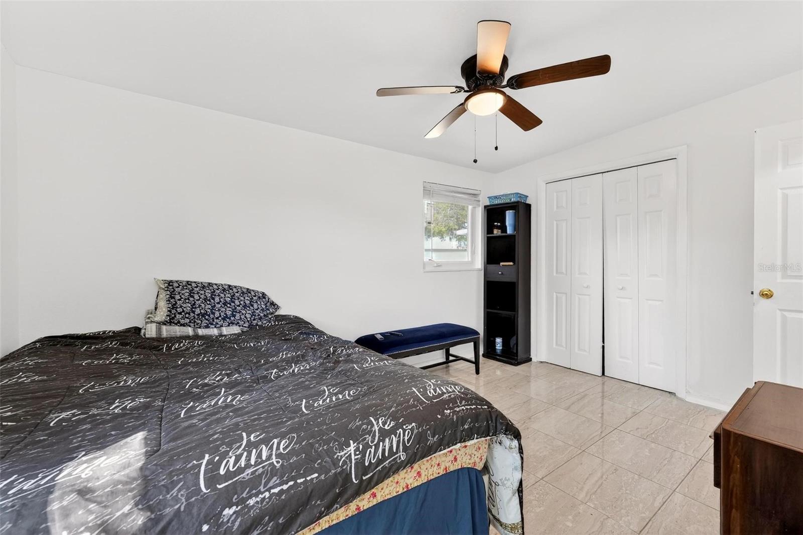 Image 15 of 34 For 410 Santiago Avenue