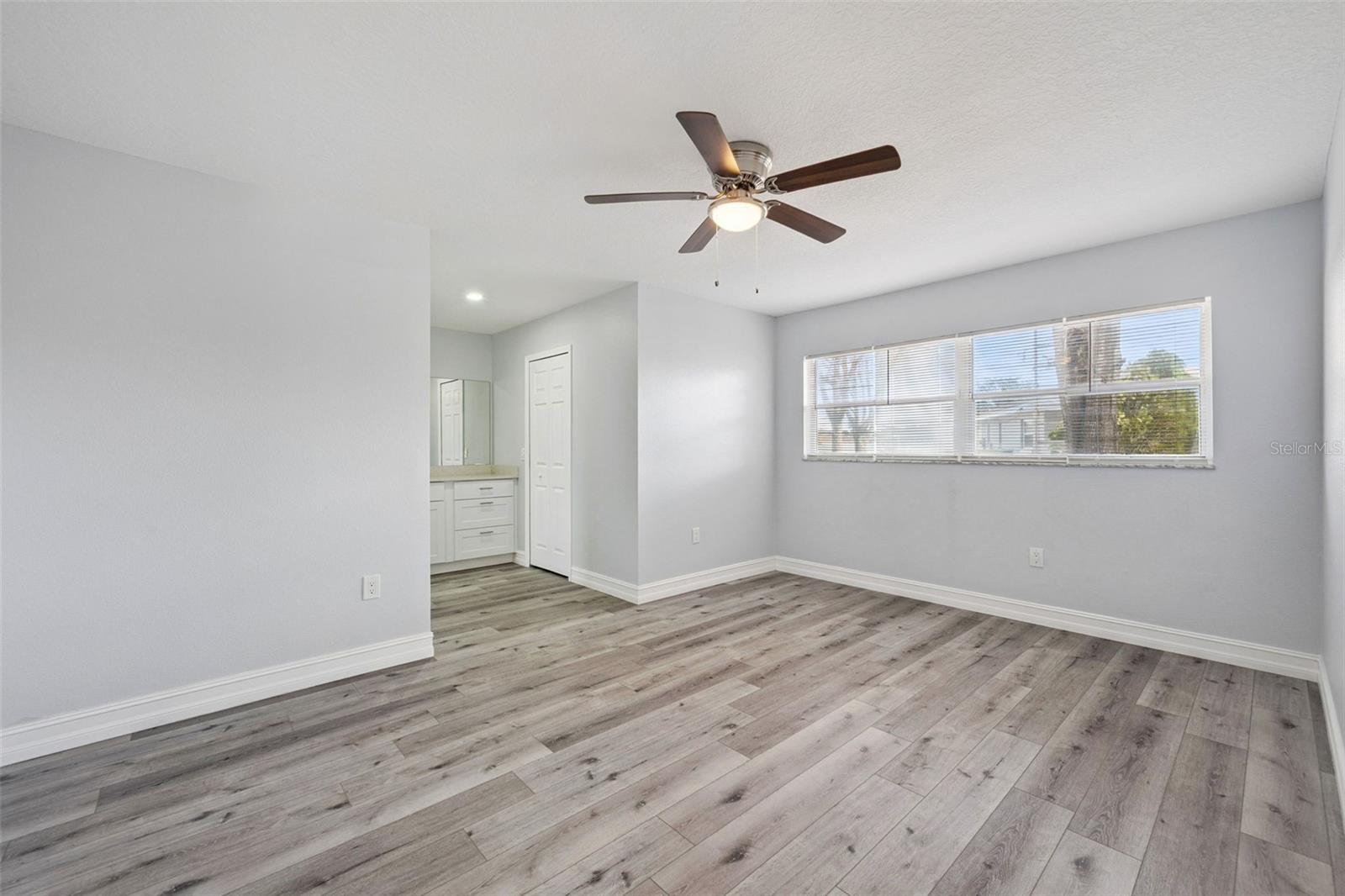 Image 11 of 27 For 6602 Henrich Drive