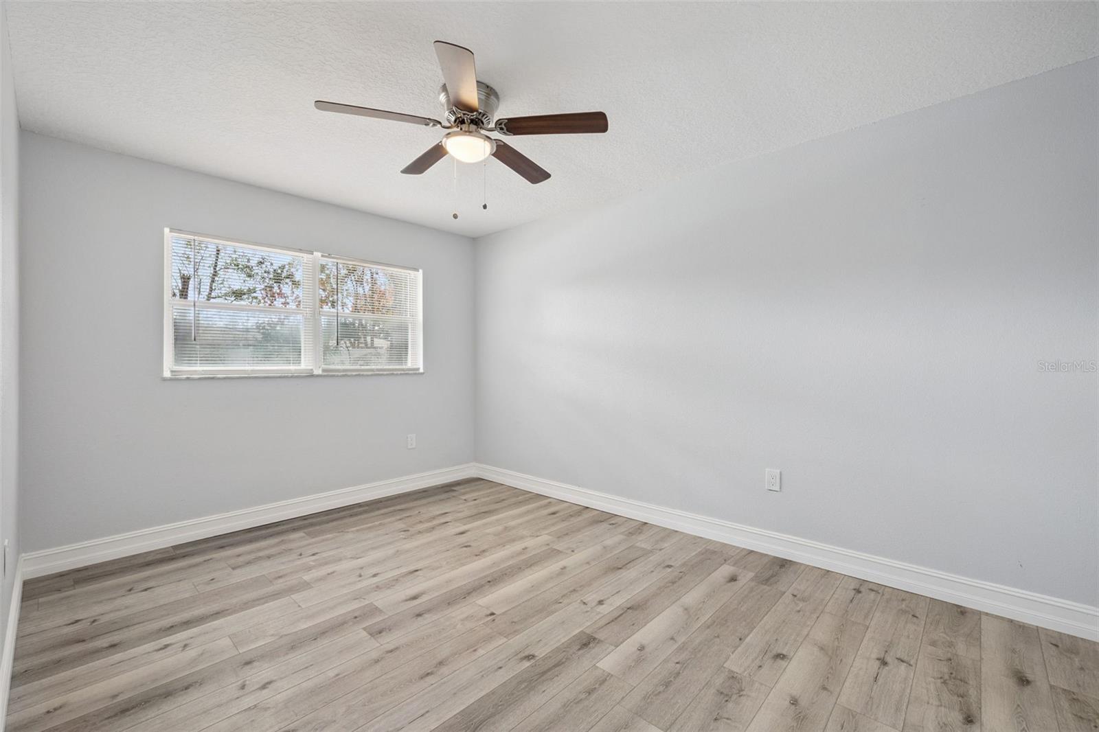 Image 17 of 27 For 6602 Henrich Drive