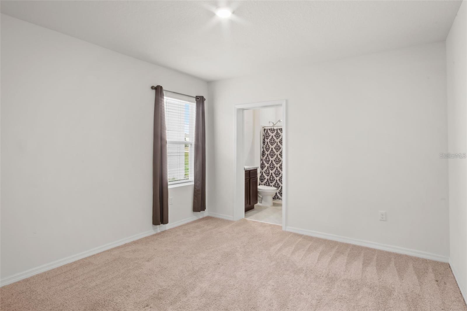 Image 11 of 33 For 213 Sofia Lane