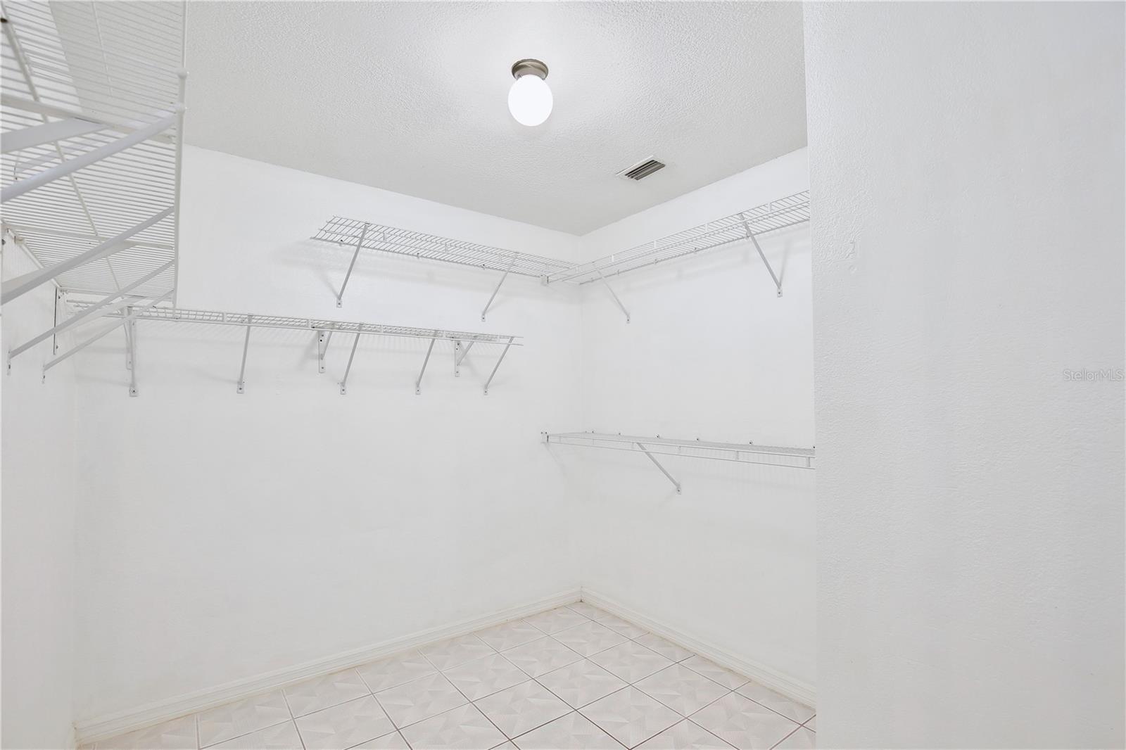 Image 15 of 27 For 735 Chris Court