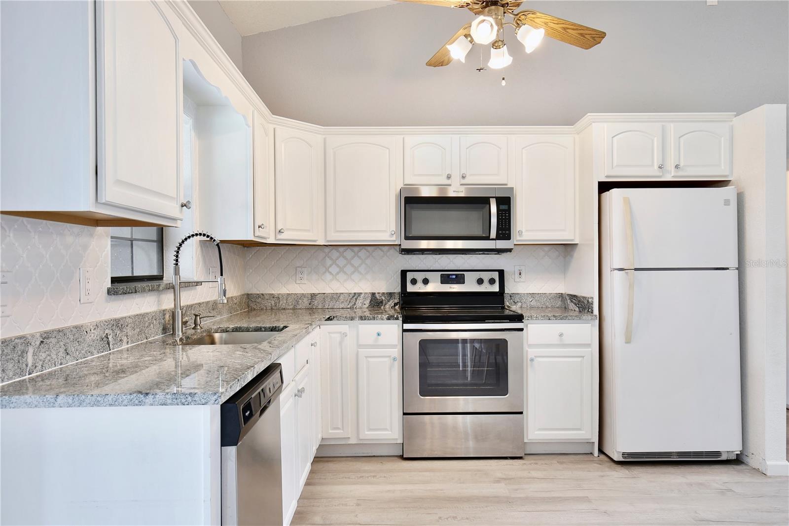 Image 7 of 27 For 735 Chris Court