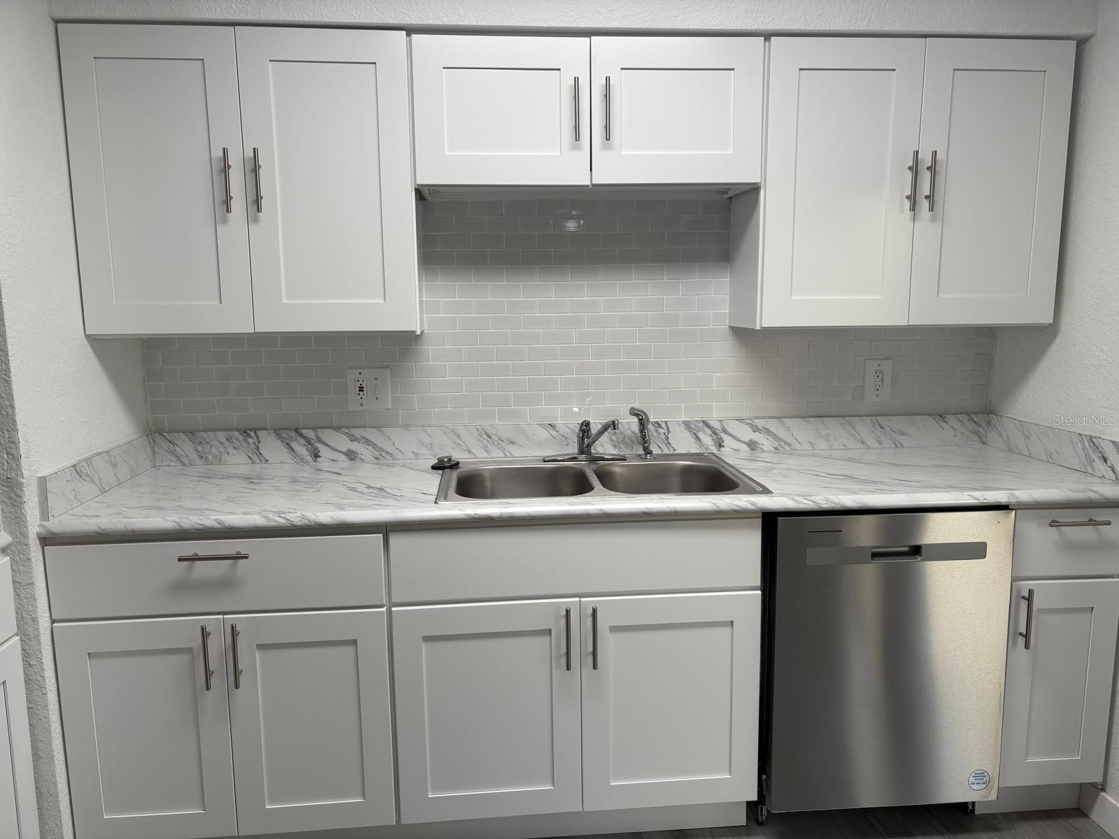 Image 6 of 14 For 793 Aspen Drive