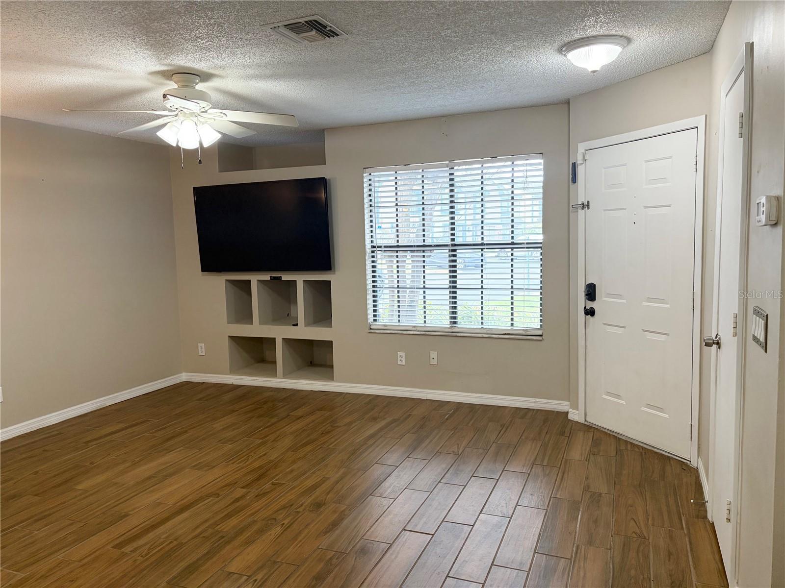 Image 7 of 26 For 2941 Lowell Court