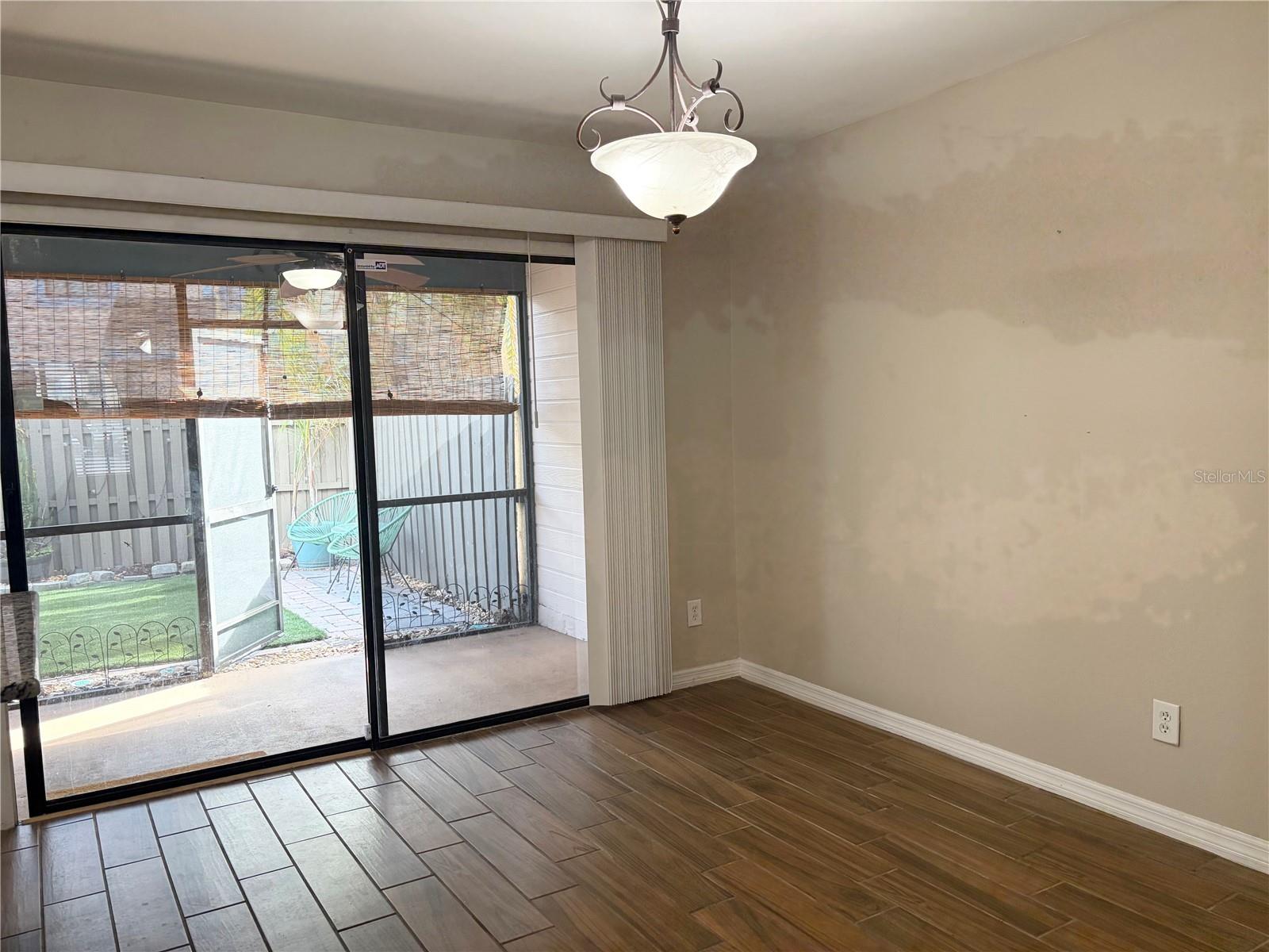 Image 8 of 26 For 2941 Lowell Court