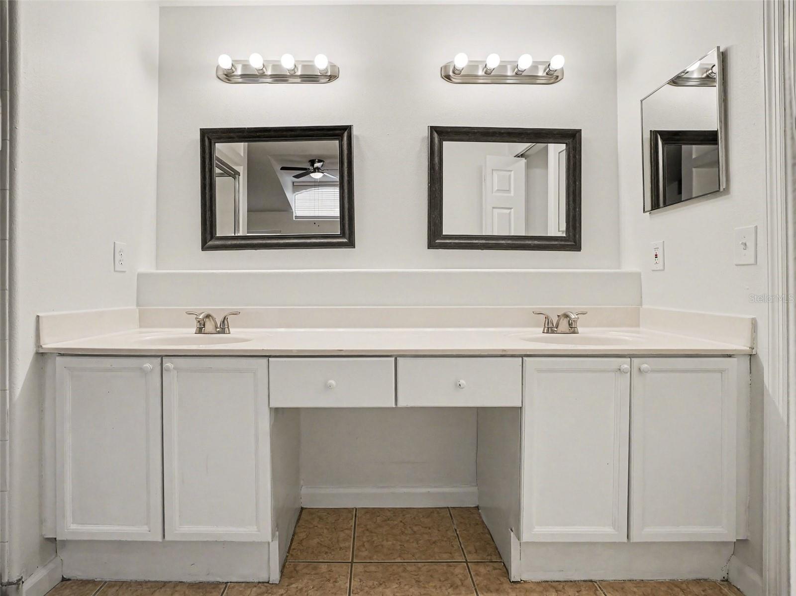 Image 23 of 27 For 6673 Bouganvillea Crescent Drive