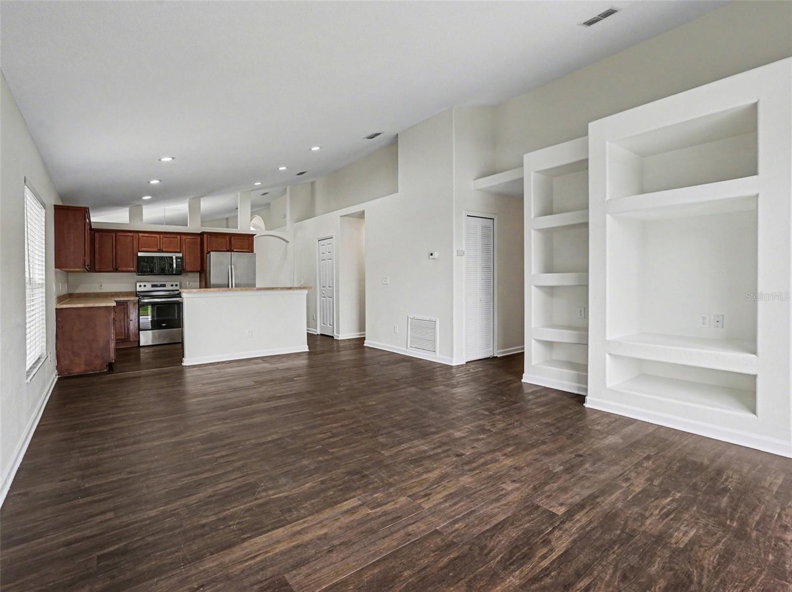 Image 8 of 27 For 6673 Bouganvillea Crescent Drive