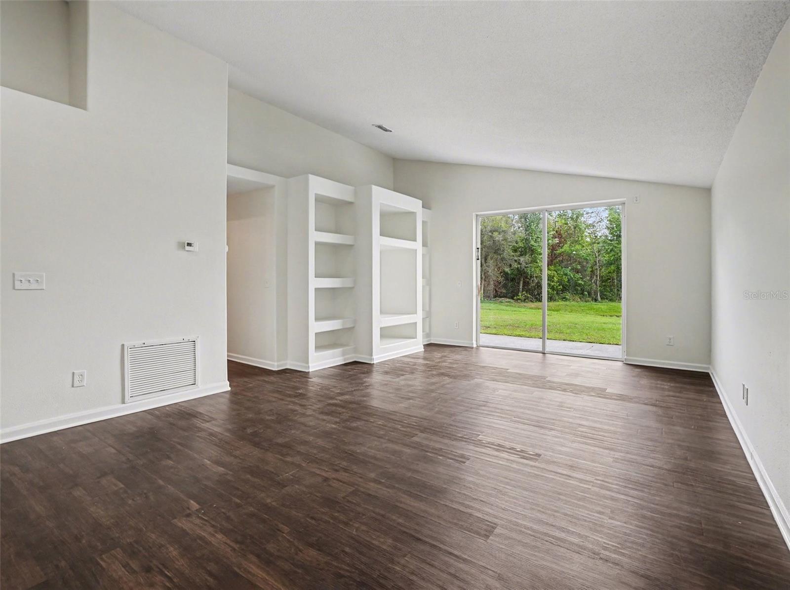 Image 9 of 27 For 6673 Bouganvillea Crescent Drive