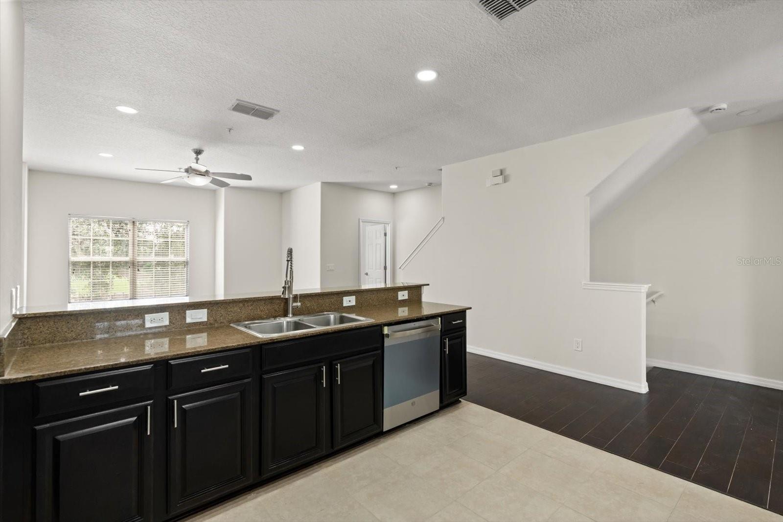 Image 14 of 37 For 1828 Grand Rue Drive