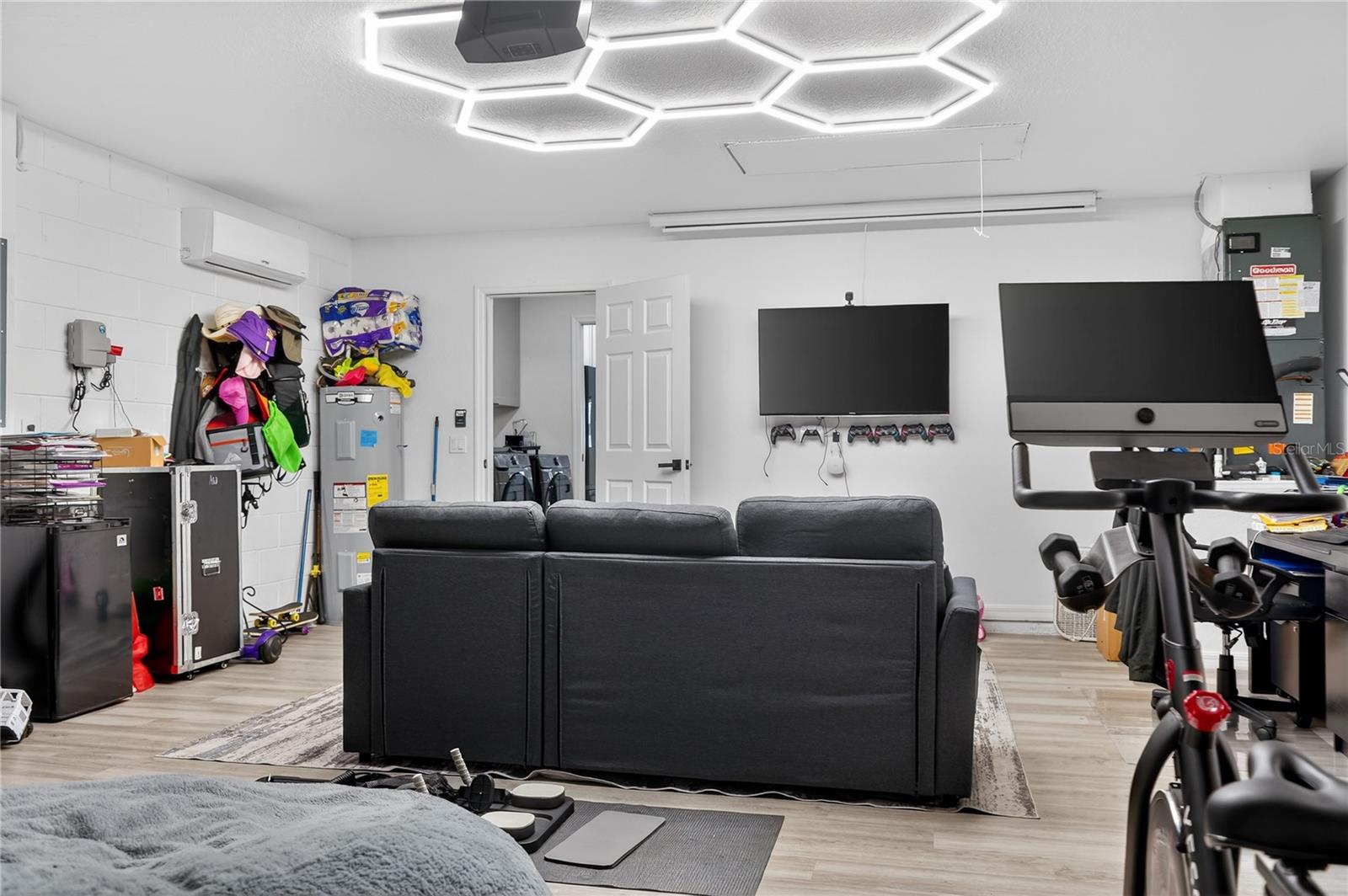 Image 22 of 31 For 226 Polermo Avenue