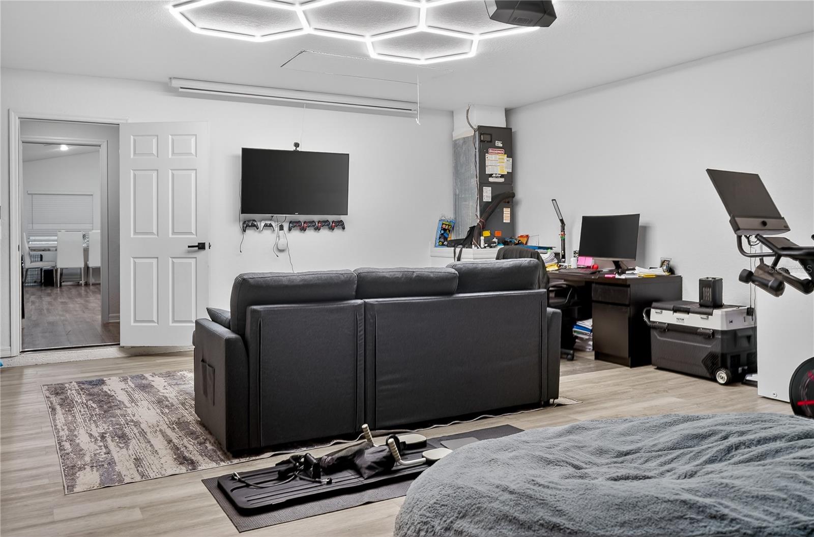 Image 23 of 31 For 226 Polermo Avenue