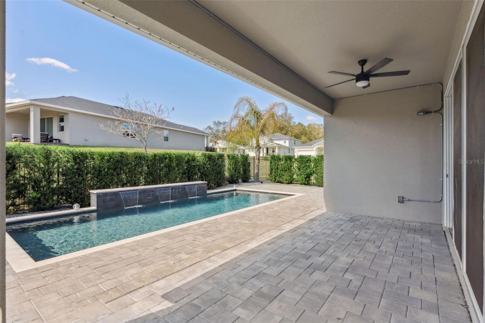 Listing photo id 32 for 2682 Park Ridge Street