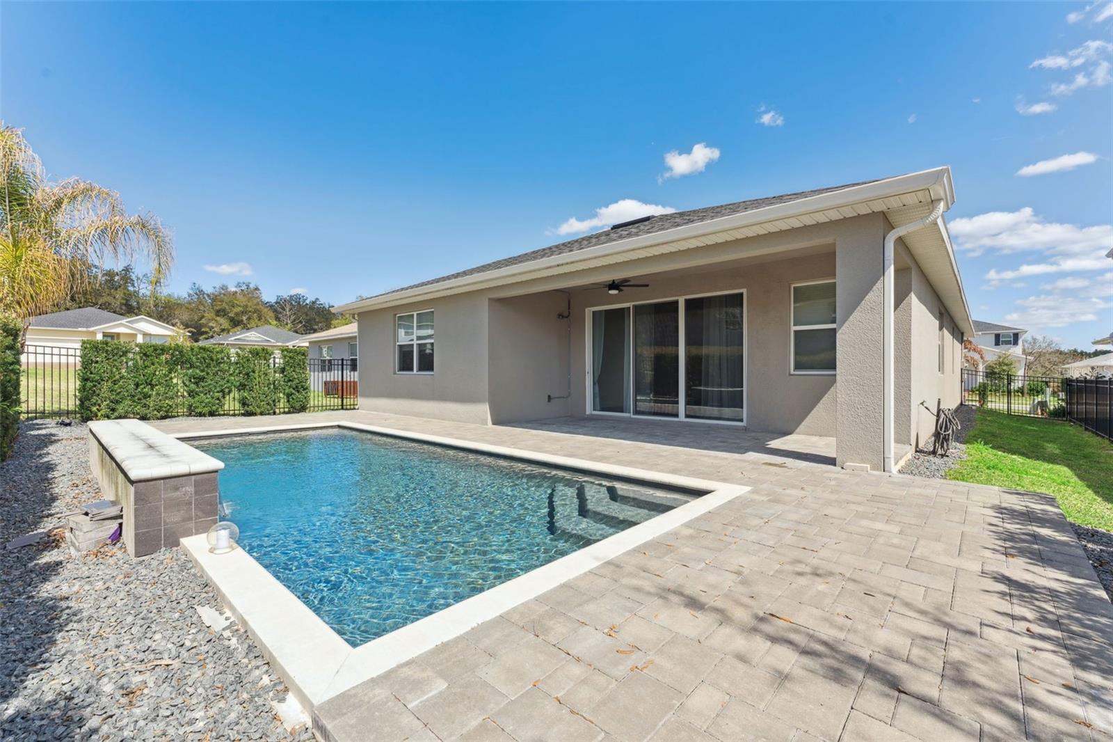 Listing photo id 34 for 2682 Park Ridge Street