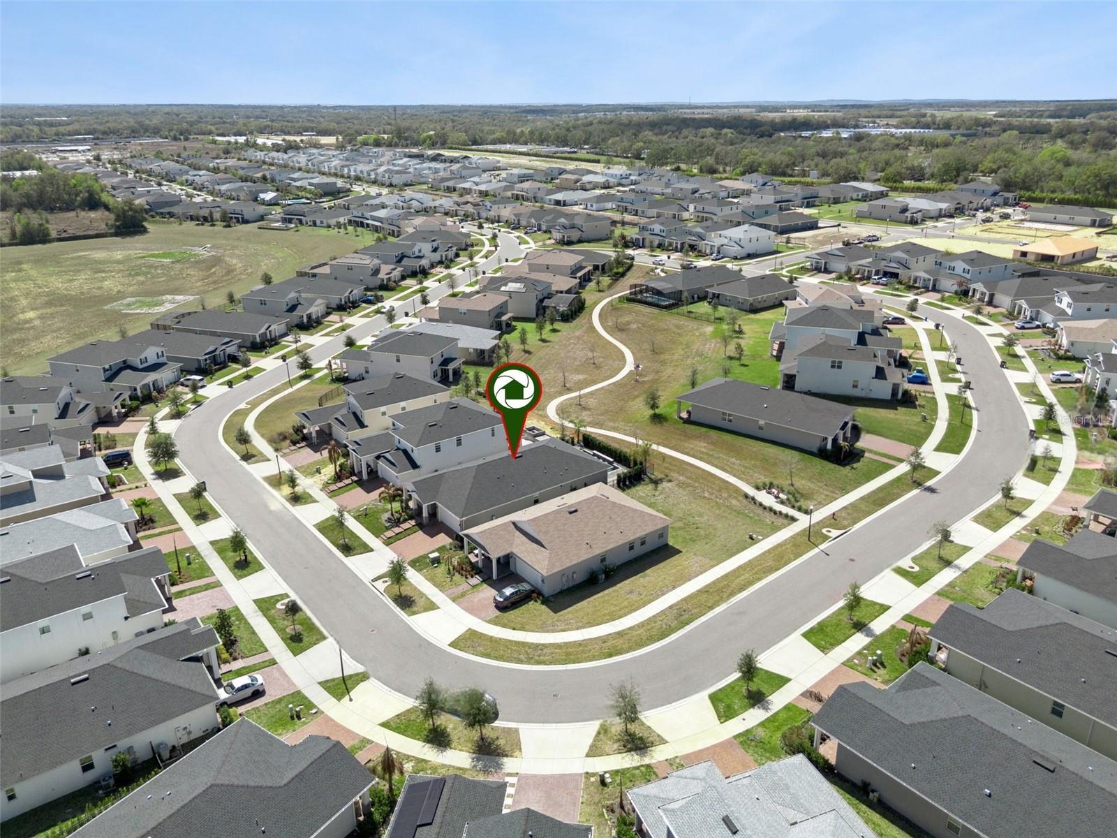 Listing photo id 44 for 2682 Park Ridge Street