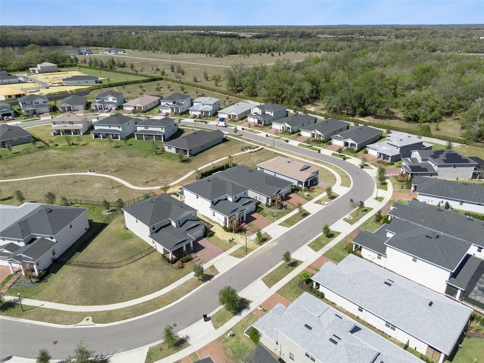 Listing photo id 45 for 2682 Park Ridge Street