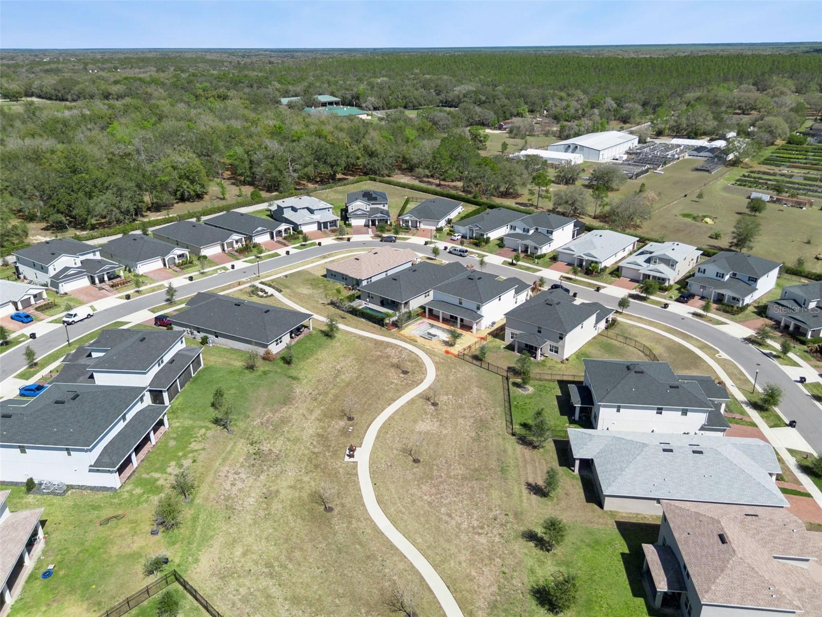 Listing photo id 48 for 2682 Park Ridge Street