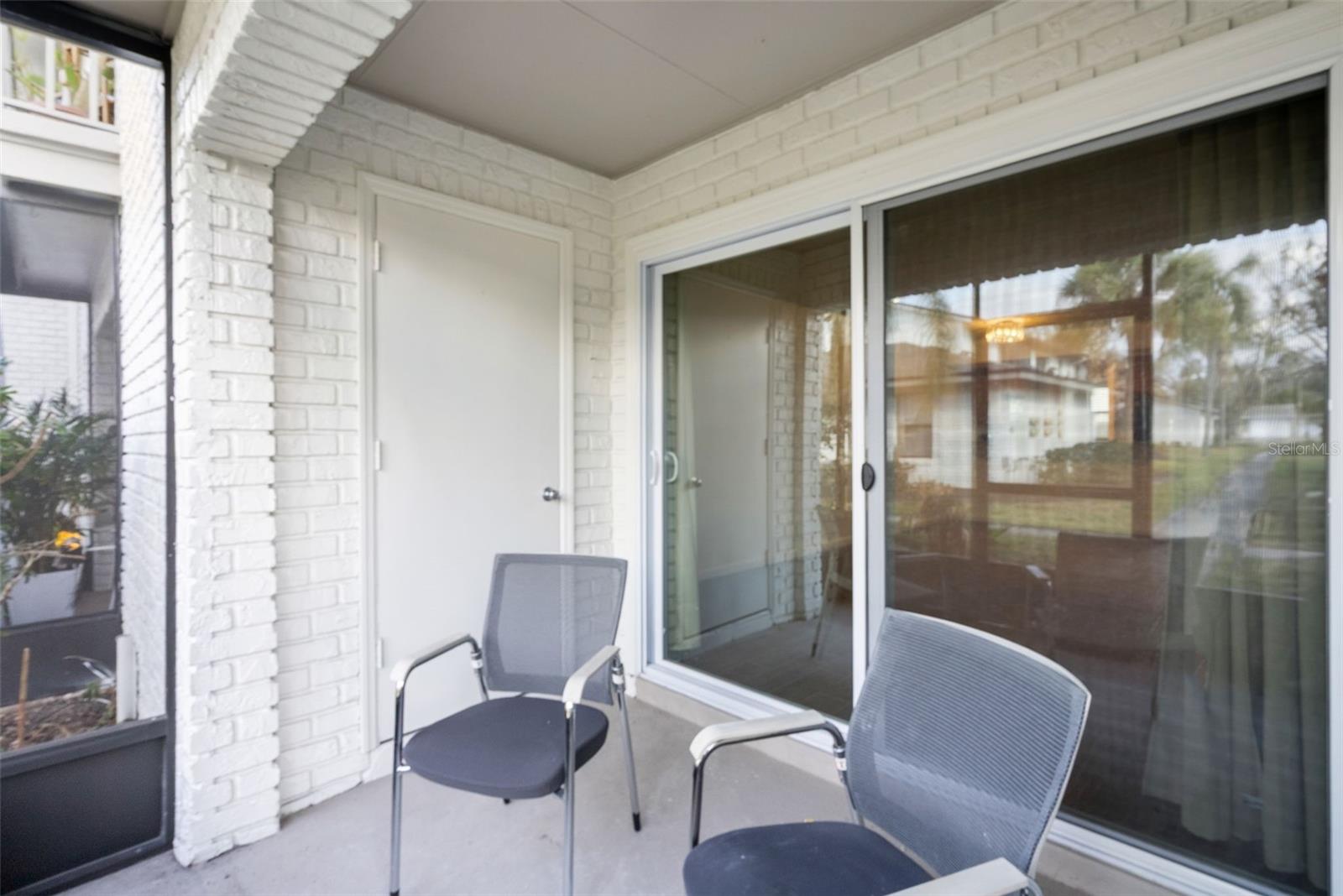 Image 17 of 20 For 3154 Plaza Terrace Drive 3154